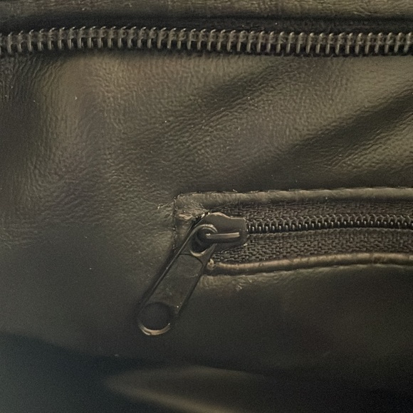 Vintage 1980 Chanel Lambskin tote - Picture 9 of 10